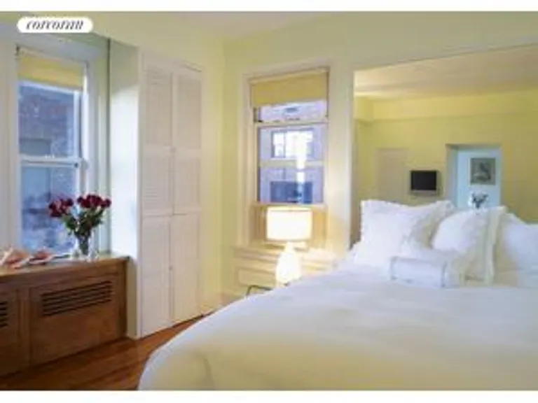 New York City Real Estate | View 157 East 72nd Street, 4D | room 2 | View 3