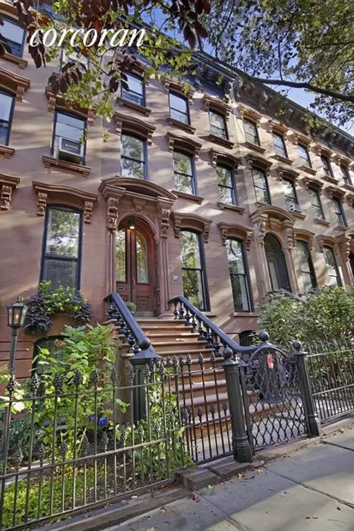 New York City Real Estate | View 117 Park Place, 3 | 1.5 Beds, 1 Bath | View 1