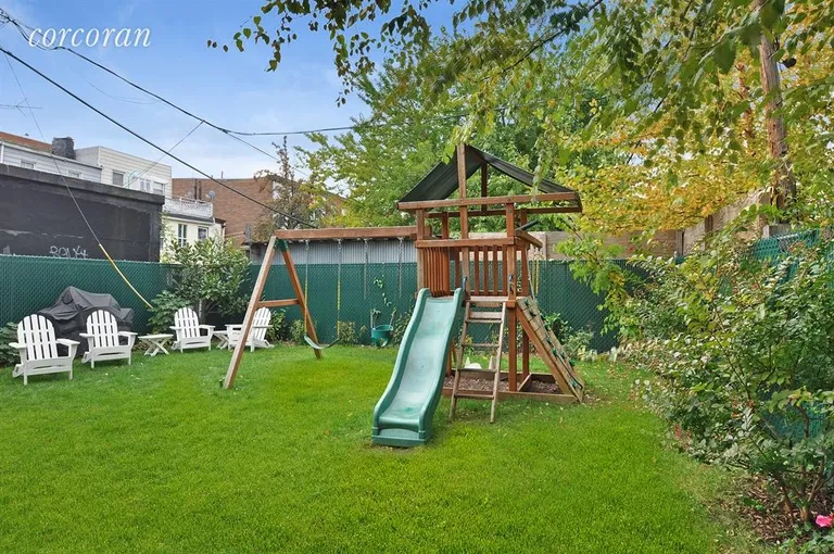 New York City Real Estate | View 1638 8th Avenue, 1E | Lovely Community Garden | View 8