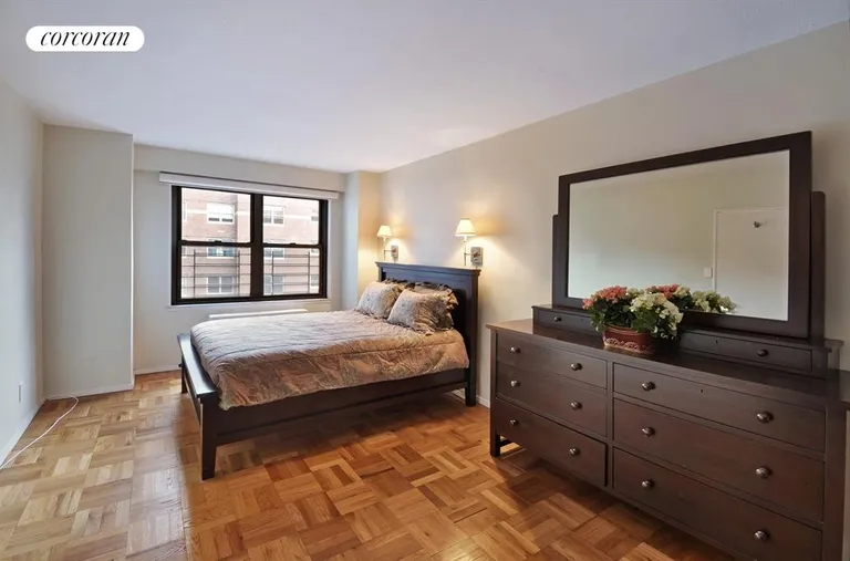New York City Real Estate | View 360 East 72nd Street, B1611 | Bedroom | View 6