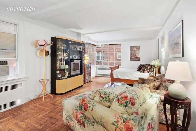 New York City Real Estate | View 110 East 87th Street, 8F | 2 | View 2