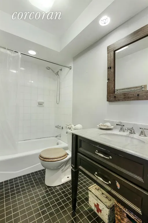 New York City Real Estate | View 294 Washington Avenue, 1 | Bathroom | View 24