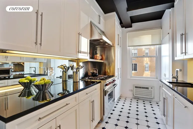 New York City Real Estate | View 25 East End Avenue, 10C | Chef's Kitchen | View 2