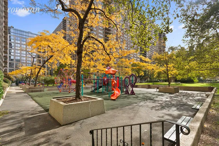 New York City Real Estate | View 205 West End Avenue, 6C | Lincoln Towers Park is Outside Your Door! | View 7