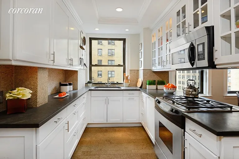 New York City Real Estate | View 670 West End Avenue, 8F | Open Kitchen | View 5