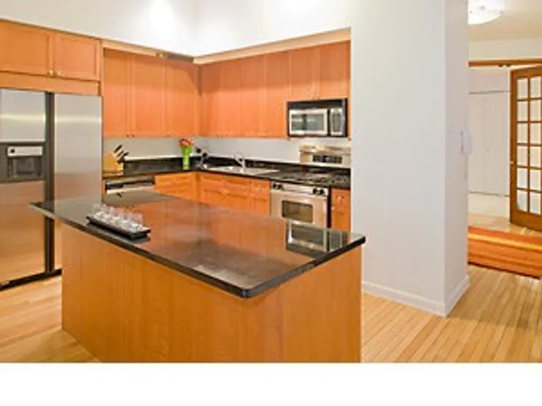 New York City Real Estate | View 252 Seventh Avenue, 4K | Kitchen | View 4