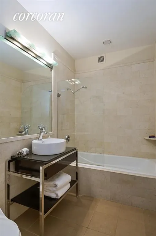 New York City Real Estate | View 252 Seventh Avenue, 4K | Bathroom | View 5