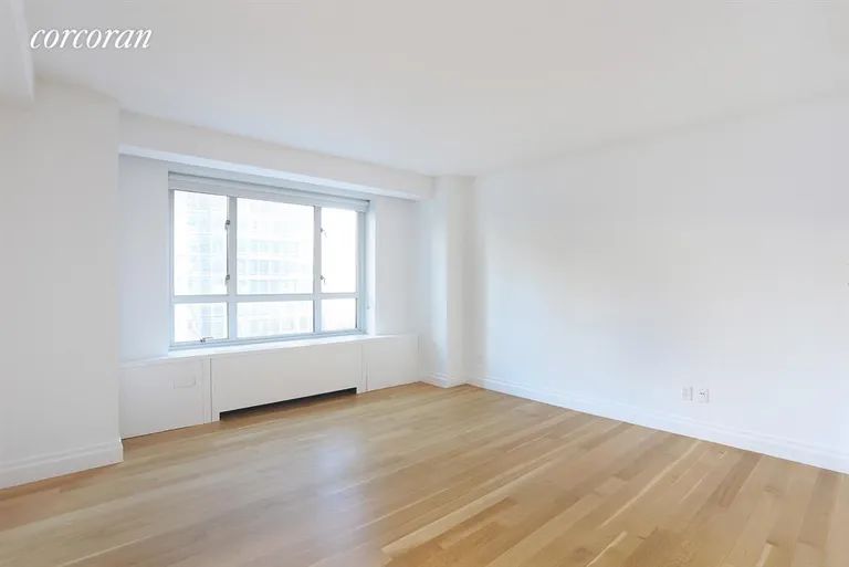 New York City Real Estate | View 200 East 66th Street, D6-01 | Master Bedroom | View 3