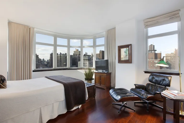 New York City Real Estate | View 181 East 90th Street, 12A | Corner Master Suite | View 3