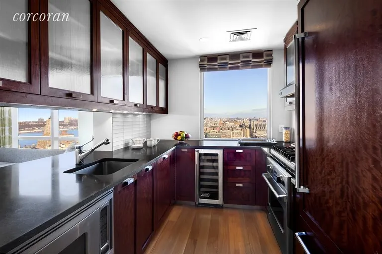 New York City Real Estate | View 2628 Broadway, 31A | room 3 | View 4