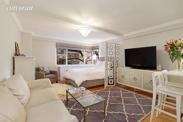 New York City Real Estate | View 345 West 58th Street, 4L | Studio | View 2
