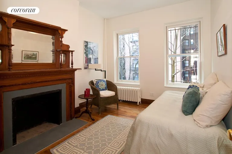 New York City Real Estate | View 140 West 80th Street, 4 | room 6 | View 7