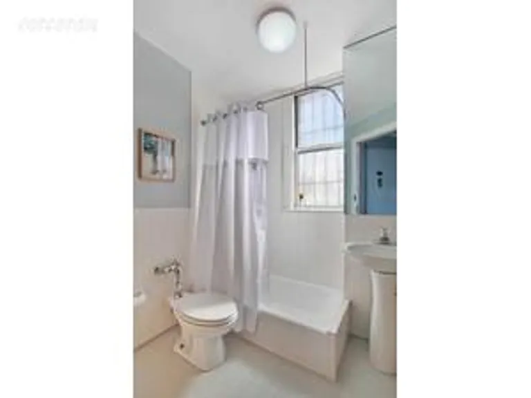 New York City Real Estate | View 126 West 73rd Street, 5D | room 4 | View 5