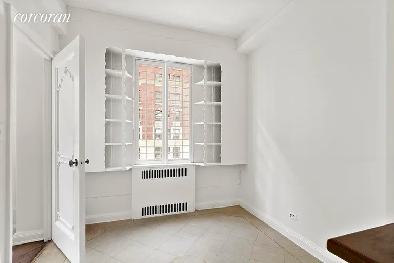 New York City Real Estate | View 140 Riverside Drive, 5C | Eat-In-Kitchen | View 4