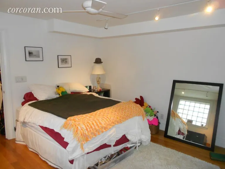 New York City Real Estate | View 12 Fiske Place, garden | room 3 | View 4