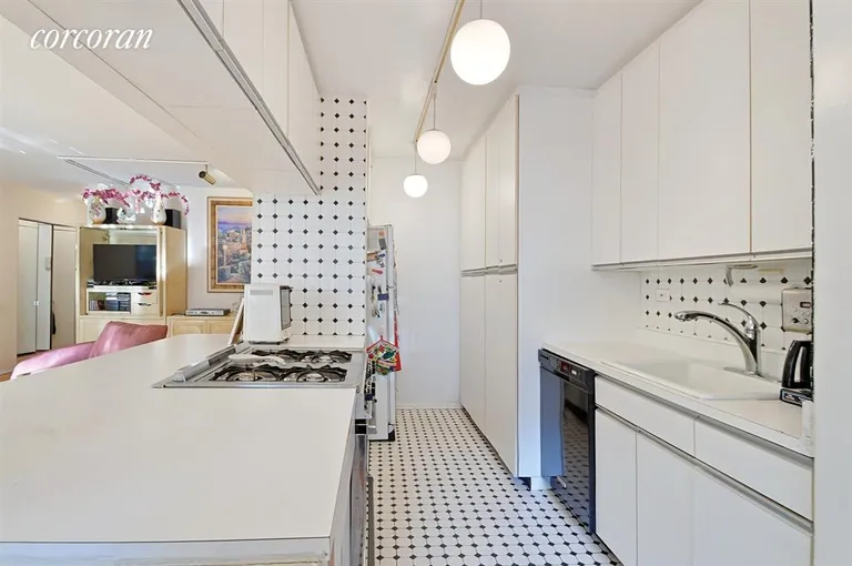 New York City Real Estate | View 10 West 15th Street, 428 | Kitchen | View 2