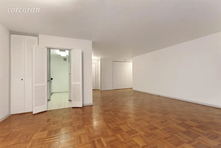 New York City Real Estate | View 15 West 72Nd Street, 3E | Living Room | View 2