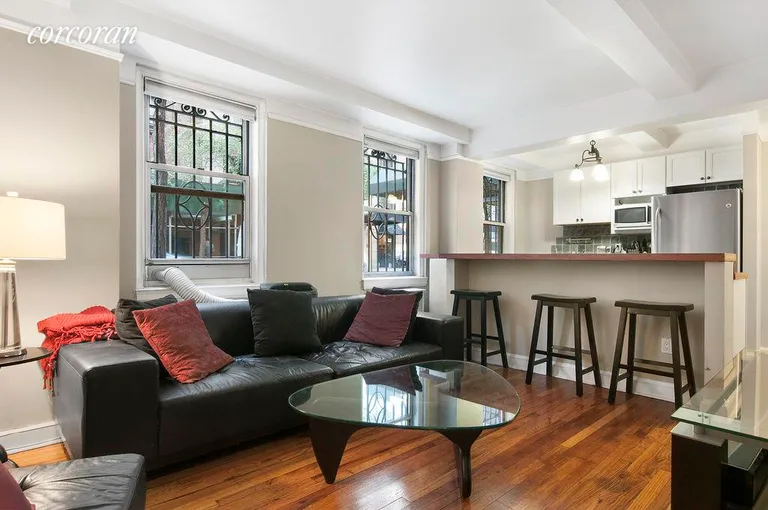 New York City Real Estate | View 155 East 49th Street, 1A | 1 Bed, 1 Bath | View 1