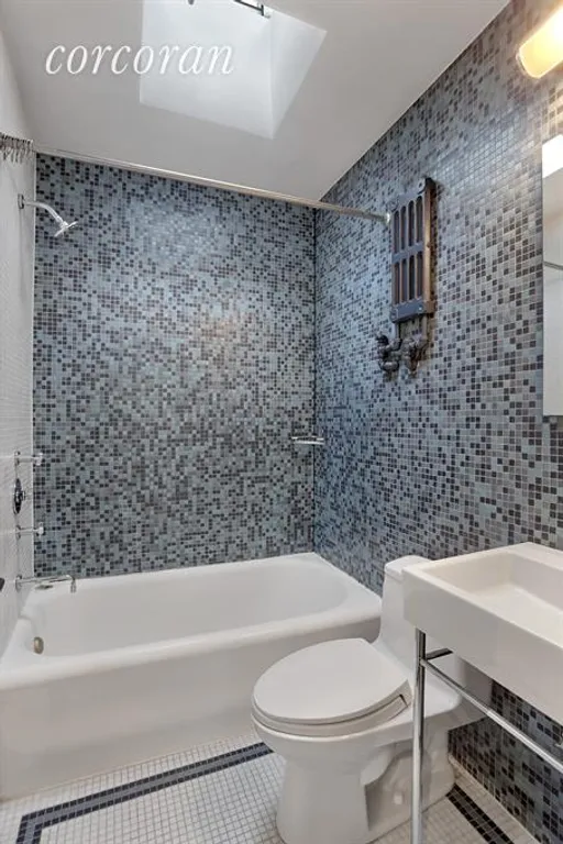 New York City Real Estate | View 9 West 16th Street, 5A | Bathroom | View 4
