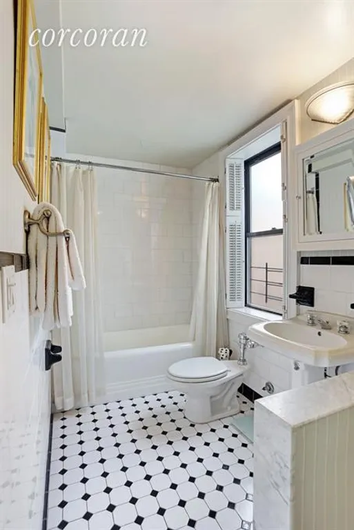 New York City Real Estate | View 230 East 73rd Street, 11D | Master Bathroom | View 5