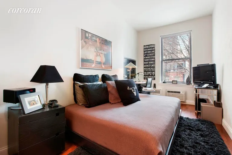 New York City Real Estate | View 14 West 95th Street, 3 | room 4 | View 5