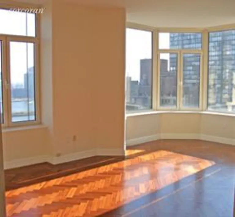 New York City Real Estate | View 400 East 51st Street, 18C | room 1 | View 2