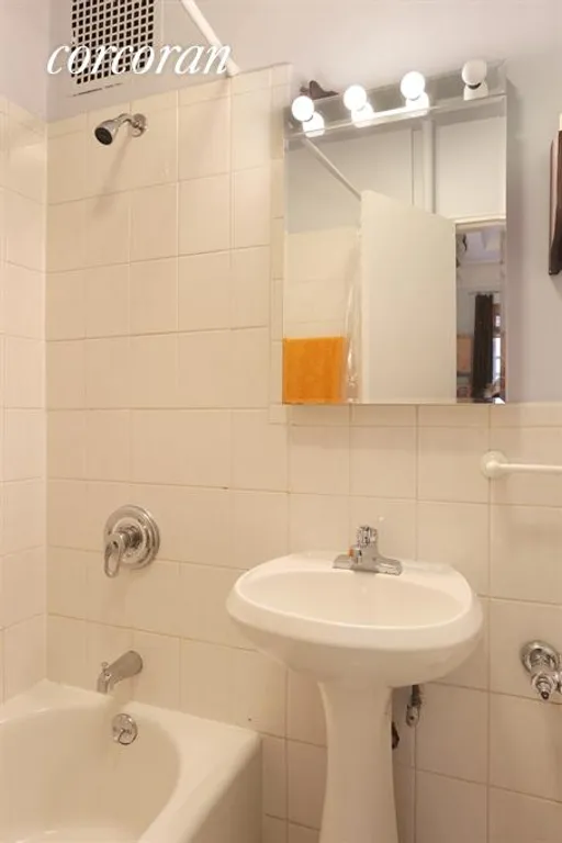New York City Real Estate | View 32 West 71st Street, 2B | Bathroom | View 4