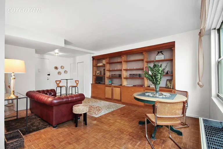 New York City Real Estate | View 400 East 85th Street, 18E | 3 | View 4