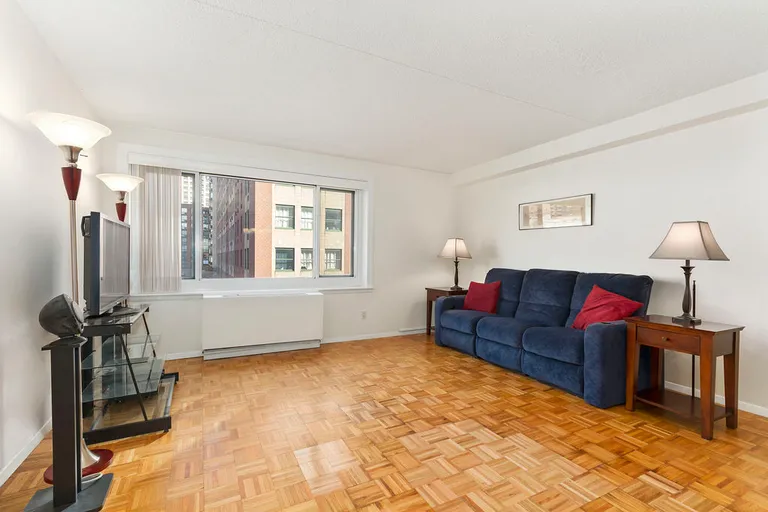 New York City Real Estate | View 100 WEST 89TH STREET, 6K | 4 | View 4