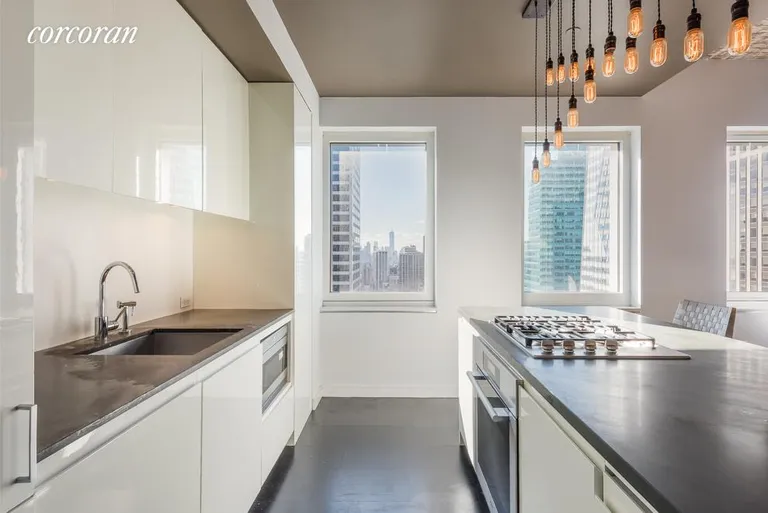 New York City Real Estate | View 70 West 45th Street, PH3(D) | room 1 | View 2