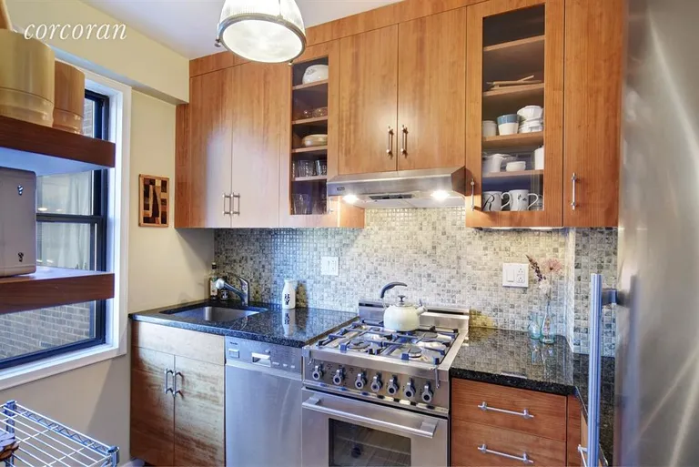 New York City Real Estate | View 201 West 21st Street, 6K | Kitchen | View 3