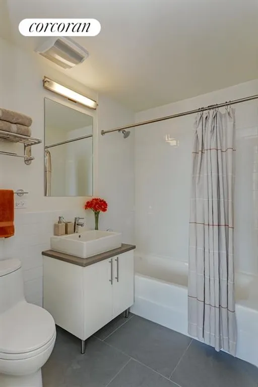 New York City Real Estate | View 81 Fleet Place, 15C | Bathroom | View 4