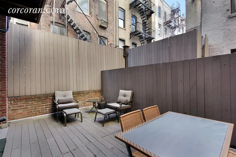 New York City Real Estate | View 9 Barrow Street, 2M | room 2 | View 3