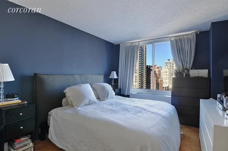 New York City Real Estate | View 404 East 79th Street, 18E | Bedroom | View 4