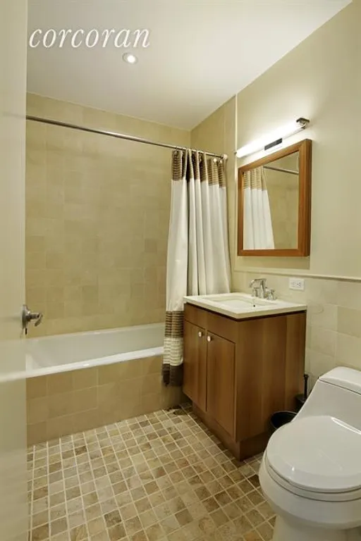 New York City Real Estate | View 10 West End Avenue, 15C | Bathroom | View 7