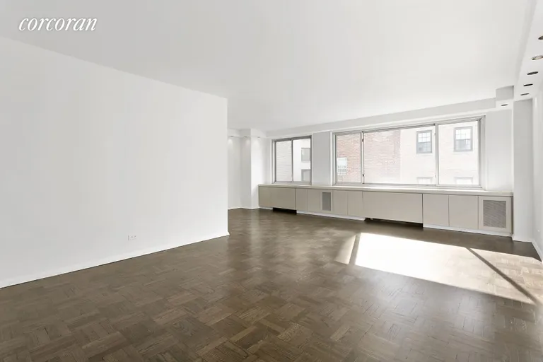 New York City Real Estate | View 10 East 70th Street, 7B | room 1 | View 2