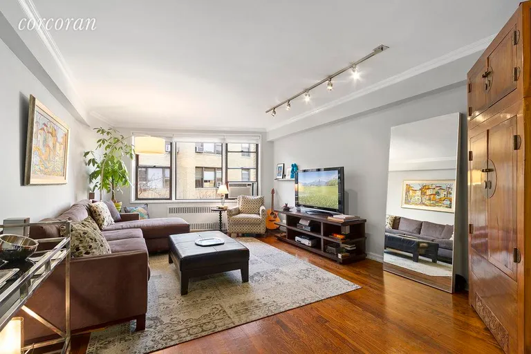 New York City Real Estate | View 30 East 9th Street, 5JJ | 1 Bed, 1 Bath | View 1