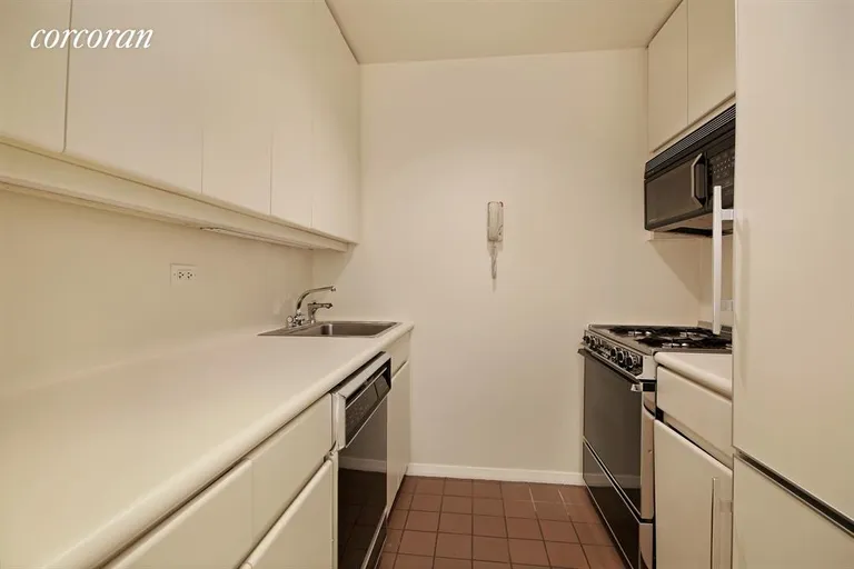 New York City Real Estate | View 100 United Nations Plaza, 21D | Kitchen  | View 3