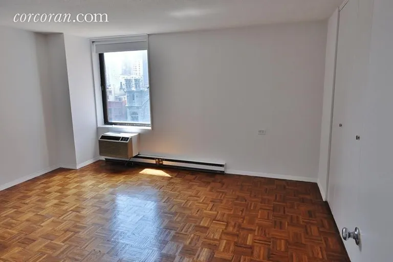 New York City Real Estate | View 1619 Third Avenue, 6J | room 5 | View 6