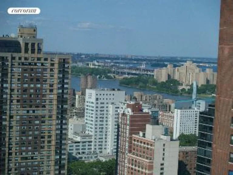 New York City Real Estate | View 1641 Third Avenue, 27H | 2 Beds, 2 Baths | View 1