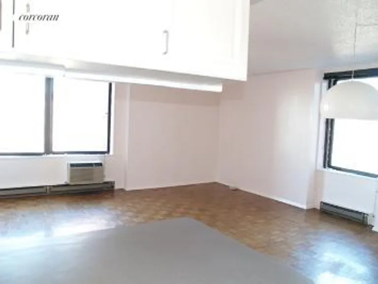 New York City Real Estate | View 1641 Third Avenue, 27H | room 2 | View 3