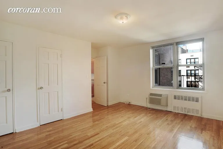 New York City Real Estate | View 120 96th Street, 4b | room 2 | View 3