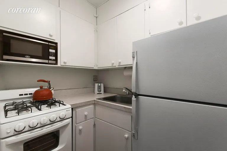 New York City Real Estate | View 214 Riverside Drive, 205 | New Stove  | View 3