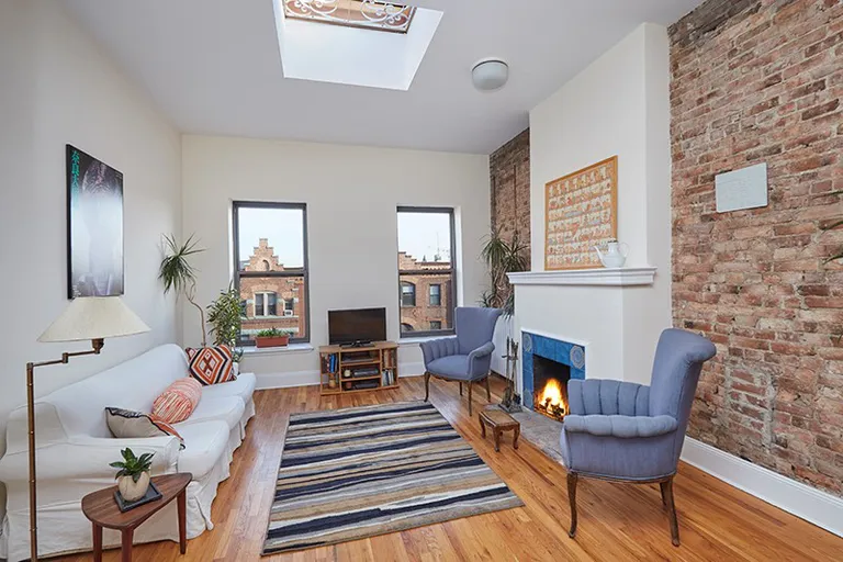 New York City Real Estate | View 652 Carroll Street, 4L | 2 Beds, 1 Bath | View 1