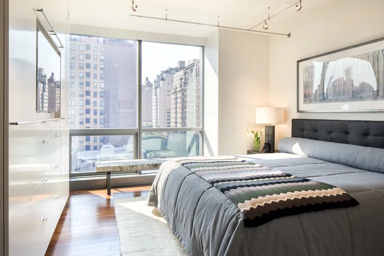 New York City Real Estate | View 300 East 79th Street, 8B | room 7 | View 8