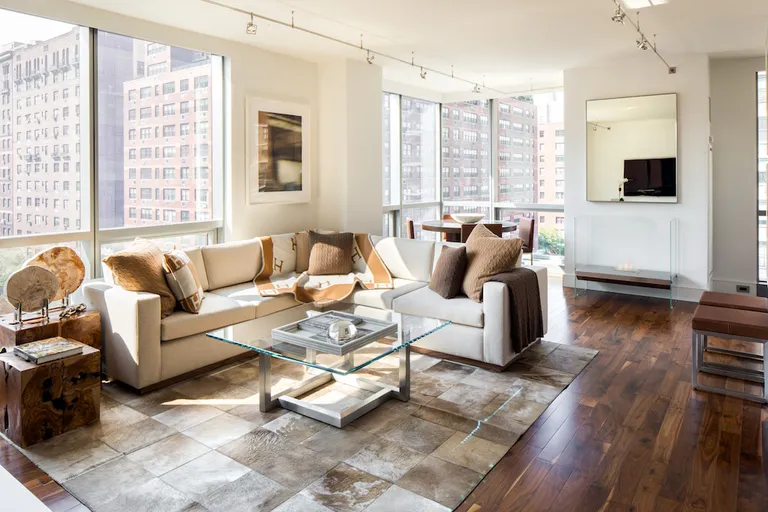 New York City Real Estate | View 300 East 79th Street, 8B | 2 Beds, 2 Baths | View 1