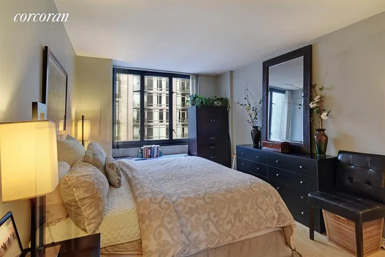 New York City Real Estate | View 407 Park Avenue South, 9E | room 2 | View 3