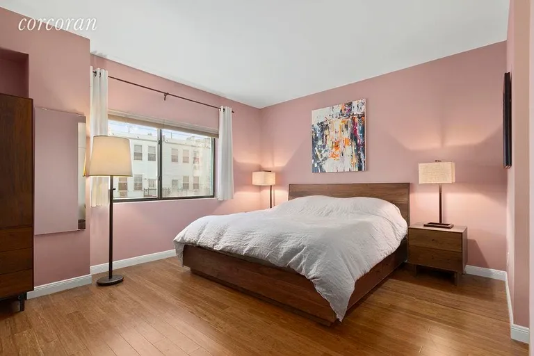 New York City Real Estate | View 20 Tiffany Place, 2S | Master bedroom with en suite bathroom | View 5