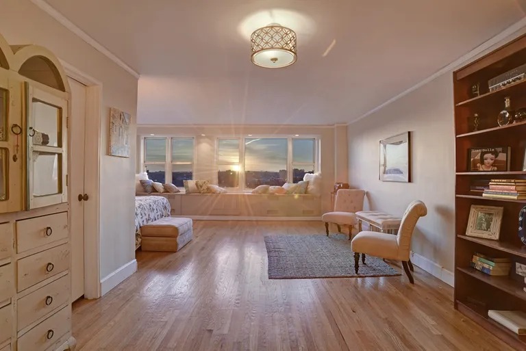 New York City Real Estate | View 370 Ocean Parkway, 9F | 1 Bed, 1 Bath | View 1