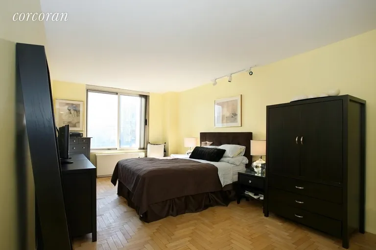 New York City Real Estate | View 170 East 87th Street, W10F | room 1 | View 2